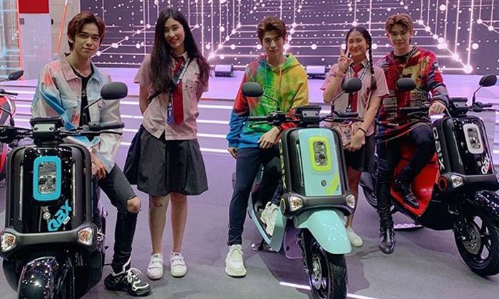 ภรรยา "พีท ทองเจือ" โต้ที่ลูกสาวถูกชาวเน็ตแขวะ แต้มลูกดาราสูงมาก ได้ถ่ายรูปกับ 9by9