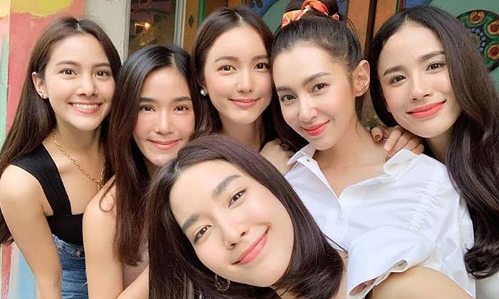 สวยยกแก๊ง "เบลล่า" รวมตัวเพื่อนซี้ มีชื่อแล้ว "แก๊งลูกเจี๊ยบ"