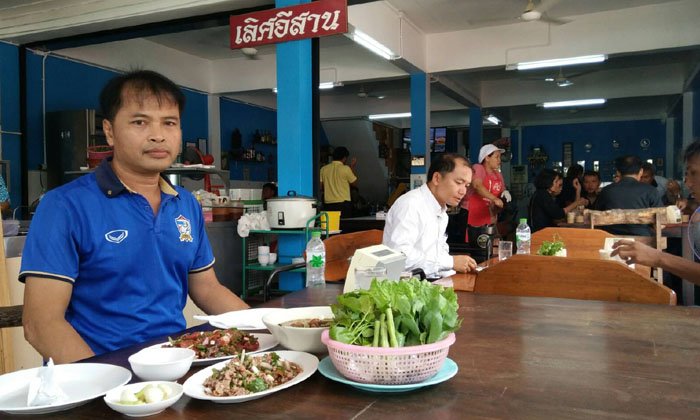เร่เข้ามา ใครชื่อสิริพงศ์ เชิญกินลาบต้มก้อยฟรี โปรโมชั่นสดุดี "เสี่ยโต้ง" ส.ส.ศรีสะเกษ