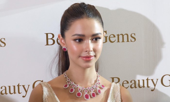 เรื่องยังไม่จบ "แพทริเซีย" ถูกปล่อยรูปกับหนุ่มปริศนาอีกรอบ