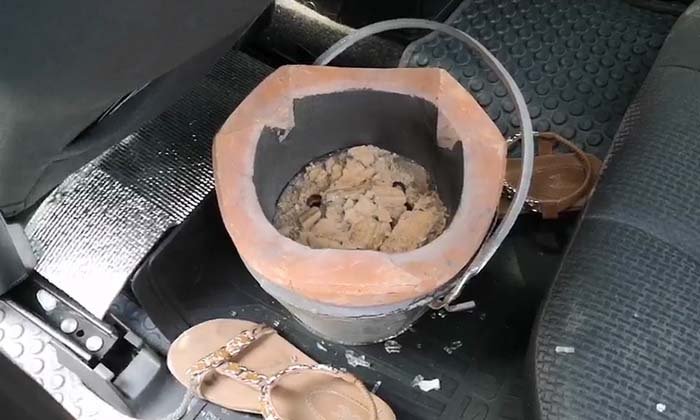 หนุ่มเจ้าของร้านกาแฟห้างดัง เครียดขาดทุน จุดเตารมควันตัวเองดับคารถ