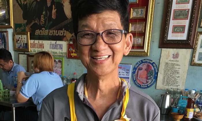 เจ้าของร้านก๋วยเตี๋ยวเป็ด บุกไปช่วยไฟไหม้ตึกข้างๆ สุดท้ายเสียชีวิตคากองเพลิง