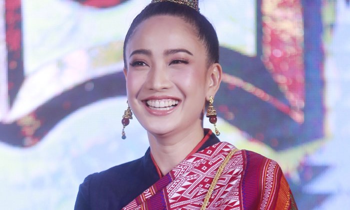 “แต้ว ณฐพร” เล่าโมเมนต์หวาน บุกเซอร์ไพรส์วันเกิด “ต้น อาชว์” ถึงที่ทำงาน