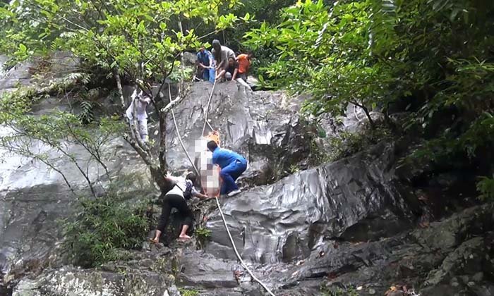 ส่อพิรุธ! “สาวจีน” ตกน้ำตกโตนงาช้างดับ สงสัยถูกฆาตกรรม นำตัวเพื่อนชายสอบเครียด