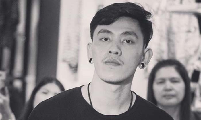 สะอื้นทั้งวัด ร้องเพลงสดหน้าเมรุ ส่งศพ "เต้ วงแม่ยายยิ้ม" เกิดอุบัติเหตุดับในวันเกิดแม่