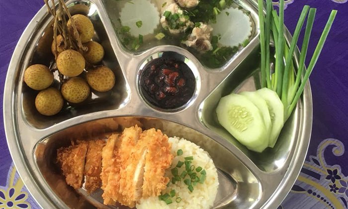 ผู้ปกครองปลื้ม! อาหารกลางวันโรงเรียนลูก กินดีกว่าอยู่ที่บ้าน