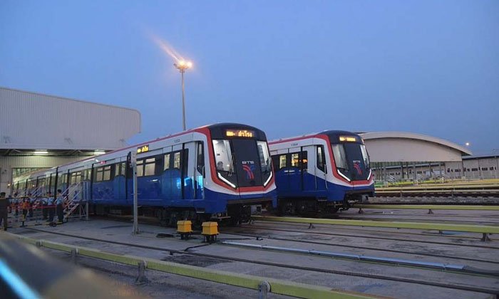 นั่งฟรีวันแรก! นายกฯ เปิดรถไฟฟ้าสายสีเขียวแบริ่ง-สมุทรปราการ