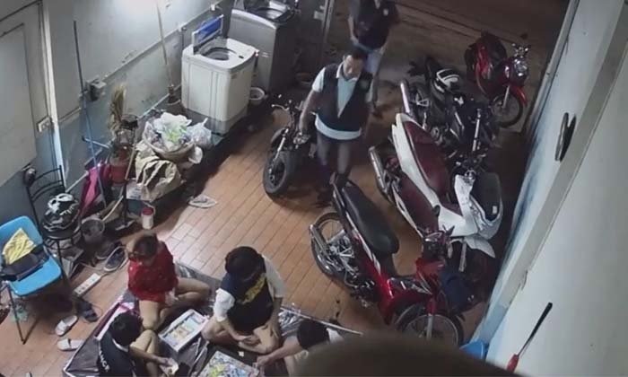 เขินหนักมาก! ตำรวจย่องรวบนักพนันนึกว่าวงไพ่ ที่แท้เล่น "เกมเศรษฐี"