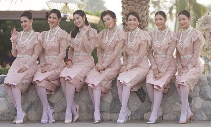 ทีมเพื่อนเจ้าสาวสวยมาก งานแต่ง "ยุ้ย-ธัญญ์" จัดเต็มแบบไทยๆ
