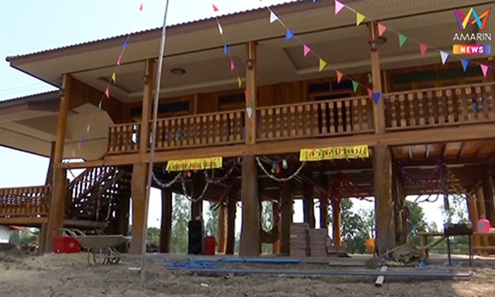 เปิดบ้านเรือนไทยไม้สัก "เขยโหด 5 ศพ" ทุ่มสร้าง 10 ล้าน ญาติลั่นไม่อยู่-ปล่อยร้าง