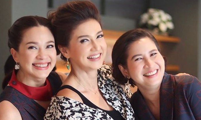 "แหม่ม-แอน-หมิว" รำลึกความหลัง 20 ปี รวมตัวแม่ๆ ยังสวยไม่สร่าง