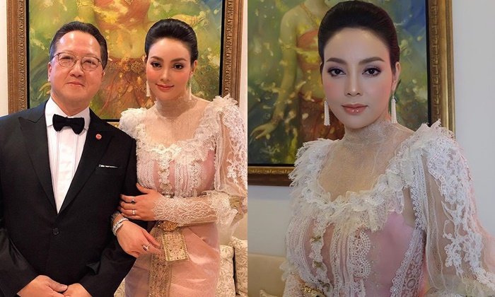 "ตั๊ก บงกช" ลุคนี้งดงามอย่างไทย โชว์ฝีมือออกแบบชุดสวยด้วยตัวเอง