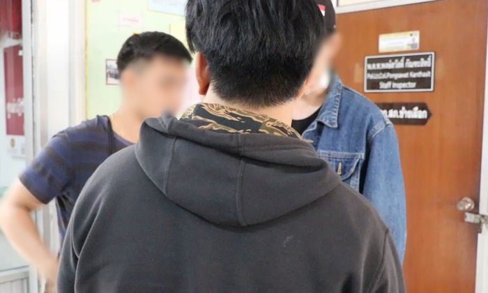 รุ่นพี่กรีดคัตเตอร์ใส่รุ่นน้อง ไหว้ขอโทษรับผิด แม้ไม่เอาความแต่เป็นคดีอาญา