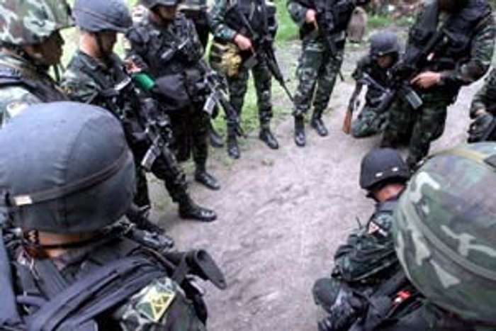 รับมือโจรใต้ตอบโต้หลังเด็ดหัว 6 ศพ