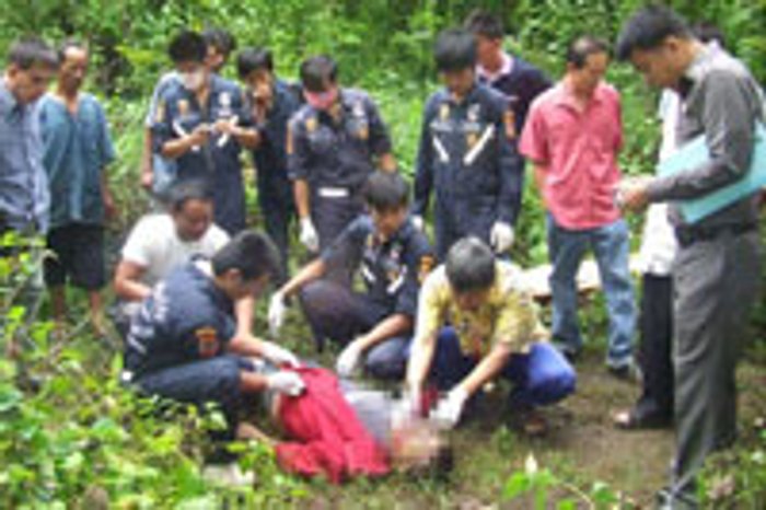 พบศพ นศ.ลำปาง ทิ้งป่าละเมาะ