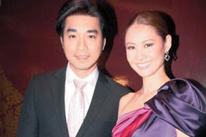 เอ๊ะ ยันแต่ง เจมส์ ไม่คืบ! รับพ่อแม่โกรธ