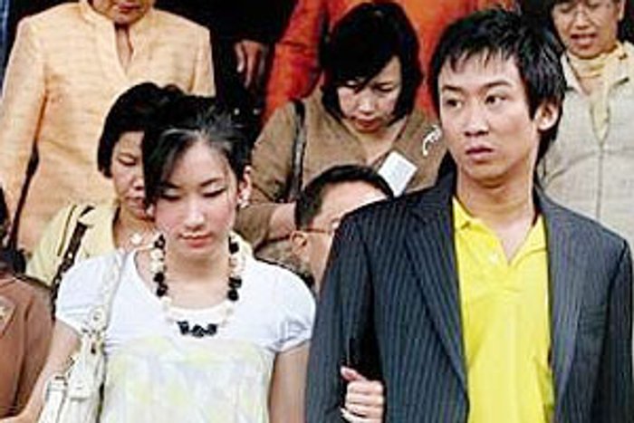 ทนายโอ๊ค-เอมยื่นแถลงปิดคดียึด7.6หมื่นล.