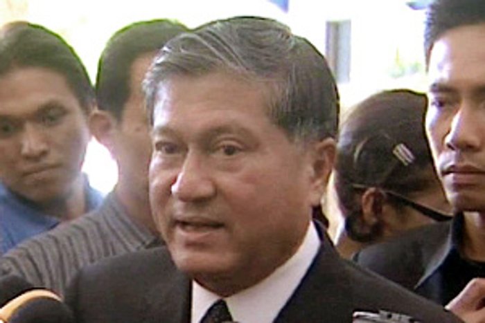 เฉลิม มั่นทุจริตหมัดน็อก ทักษิณเป็นกำลังใจ