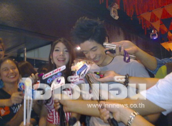 วุ้นเส้นควงแฟนหนุ่มเอ็มโชว์สื่อครั้งแรก