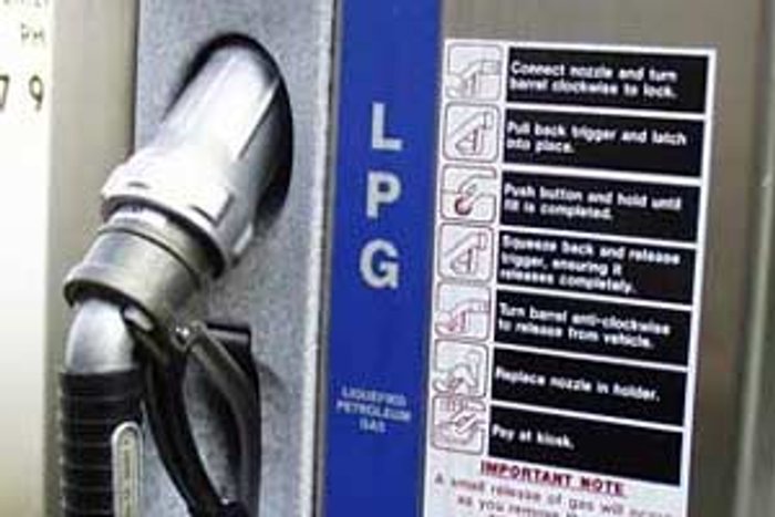 รมว.พลังงาน เล็ง ชงครม. ตรึงราคาLPG