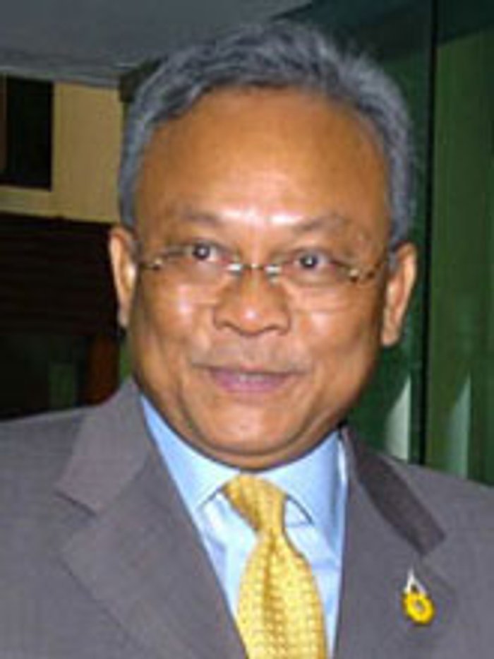สุเทพ ยืนยันไม่ยุบสภาภายใน 6 เดือน