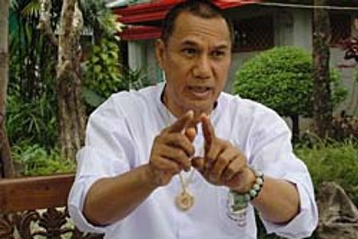 สรพงศ์ ปัดข่าว กรุง ศรีวิไล ดึงเล่นการเมือง