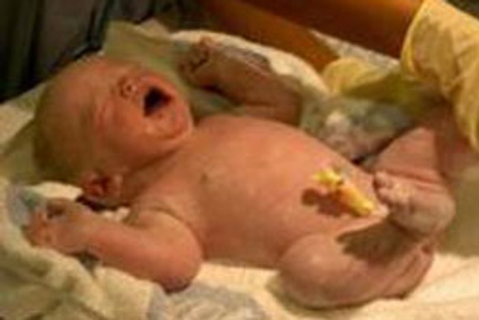 พ่อแม่ ฟ้องรพ. ฐานประมาืืททำลูกตาย