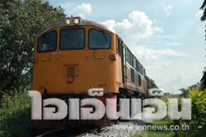 รถไฟบรรทุกสินค้าตกรางที่ปากช่องไร้เจ็บ