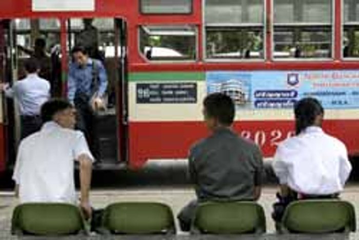 เมล์84ทับสองหนุ่มสาวหัวแบะดับอนาถ