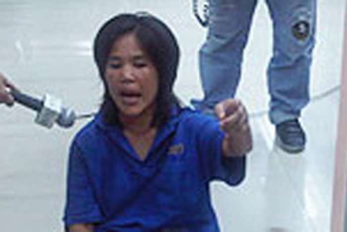 สาวเพี้ยนอ้างพระคู่ขาจับมัดติดป้ายหน้าวัดลาดปลาเค้า