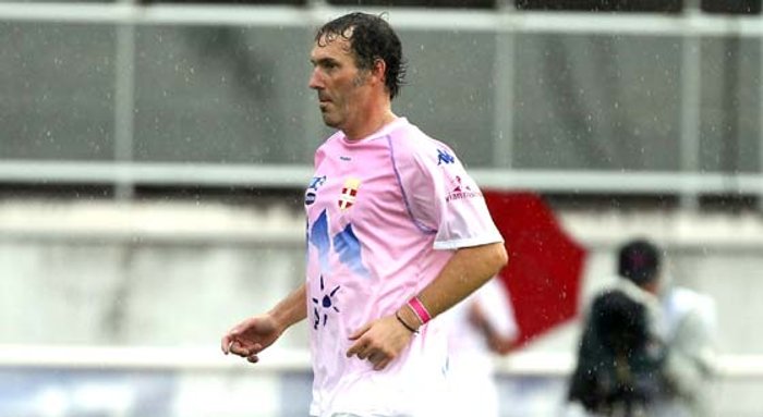 บล็องก์กร้าวลาออกหากตราไก่ร่วงยูโร2012