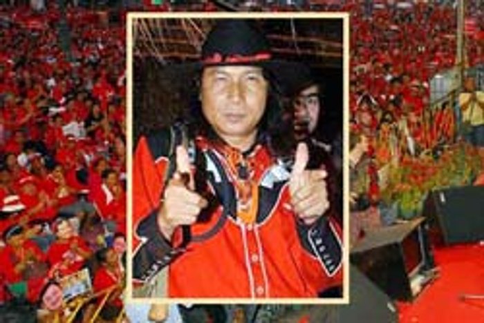 งานเข้า! ทอม ดันดี ถูกกลุ่มออนไลน์แจ้งความหมิ่นเบื้องสูง