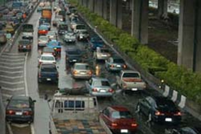 รายงานด่วน: ฝนตกหนักหลายพื้นที่ ในกทม.