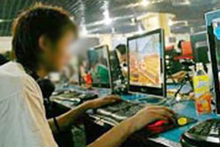 หนุ่มจีนโหมเล่นเกมส์ 3 วันติด ดับคาจอ