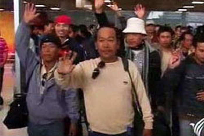 คนงานในลิเบีย 33 คน ถึงไทยแล้ว โอดไม่ขอกลับไปอีก