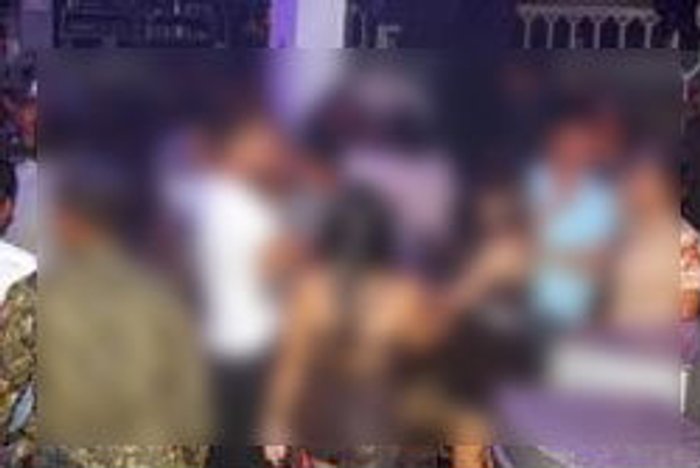 ลุยตรวจผับหาดใหญ่ สุ่มตรวจฉี่ 2 สาวชี้หน้่าด่า