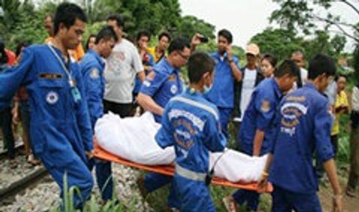 พี่ชาย สท.เมืองราชบุรี เมาแอ๋ถูกรถไฟแล่นทับ