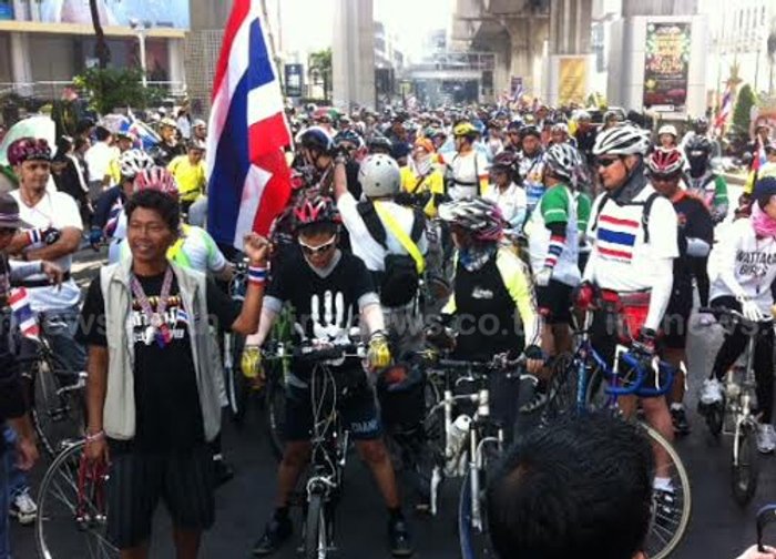 กปปส.สวนลุมฯรอแกนนำนัดเคลื่อนไปวัดเทพศิรินทร์