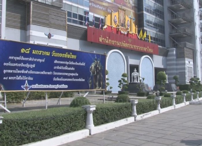 รมต.เข้าประชุมศอ.รส.แล้ว-จับตานายกฯร่วมหรือไม่