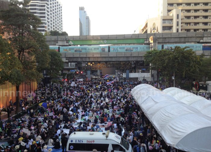 ราชประสงค์เปิดสดขบวนสุเทพให้มวลชนชม