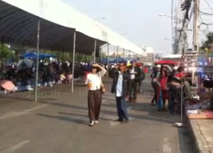 กปปส.แจ้งวัฒนะ ยังปักหลักรอฟังปราศรัย