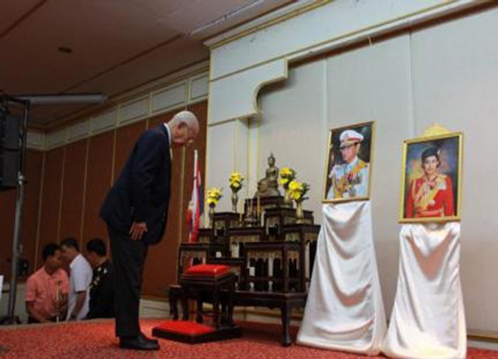 พล.อ.อ.กำธนเยี่ยมสมาชิกสายใจไทยสุรินทร์