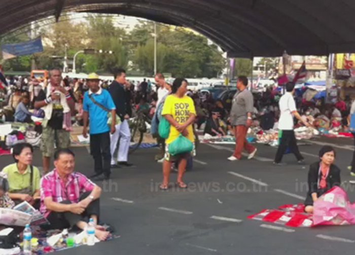 กปปส.อนุสาวรีย์ชัยปักหลักมวลชนทยอยร่วม