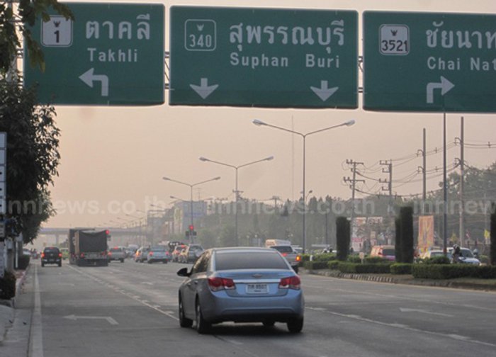 ตร.ชัยนาทระบายรถเลี่ยงจุดชาวนาปิดถนน
