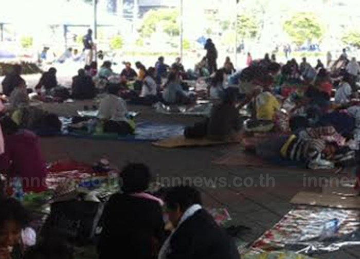 มวลชน กปปส.เวที สวนลุม ยังปักหลักที่ตั้ง