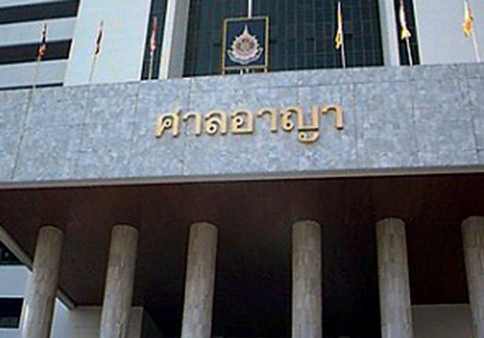 ตร.คุม2ผู้ต้องหาขนระเบิดฝากขังศาลอาญา