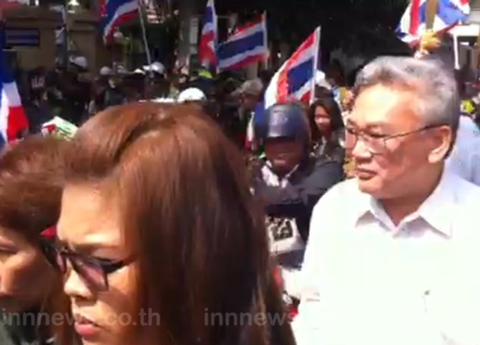 คปท.บุกกรมศิลปากรขอจนท.หยุดทำงาน