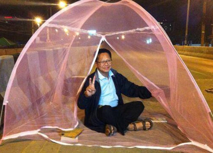 รองปลัดยธ.นอนค้างเวทีกปปส.แจ้งวัฒนะ