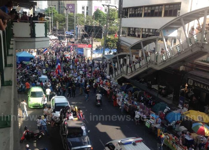 กปปส.อโศก คึกคัก รับขบวนมวลชน สุเทพ