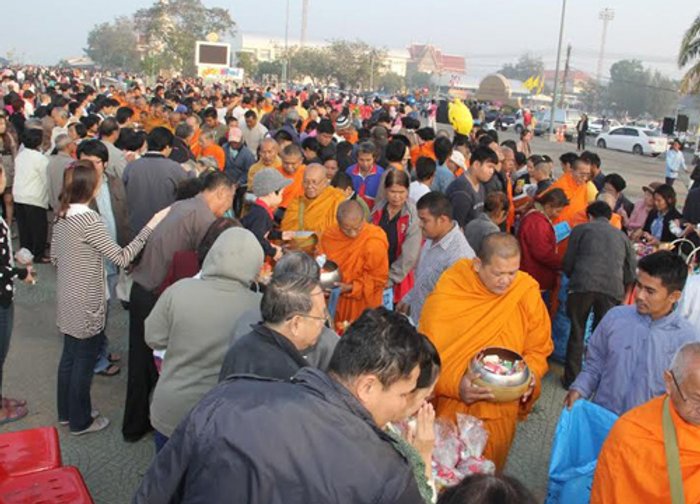 ชัยนาทเชิญร่วมตักบาตรถวายพระกุศลพระสังฆราชฯ